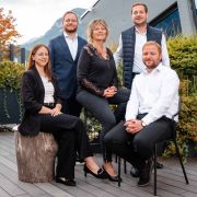 L’attribut alt de cette image est vide, son nom de fichier est Cave-Ardevaz_portrait-carre-web.jpg.